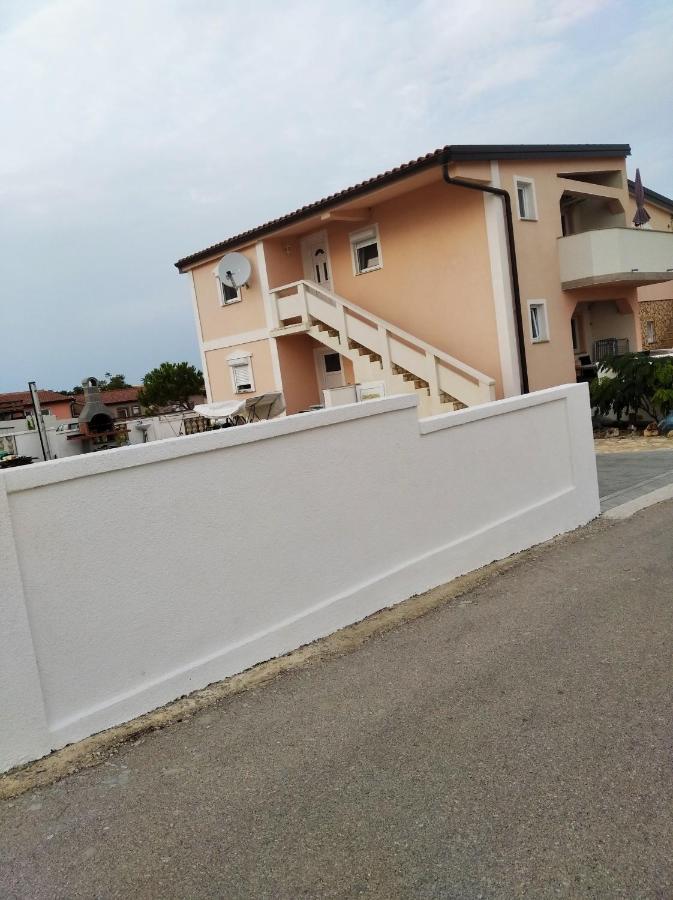 Darija Apartament Vir